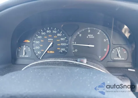 2002 Saturn S-Series Sl1 z USA, uszkodzony, nr VIN 1G8ZH52852Z285349